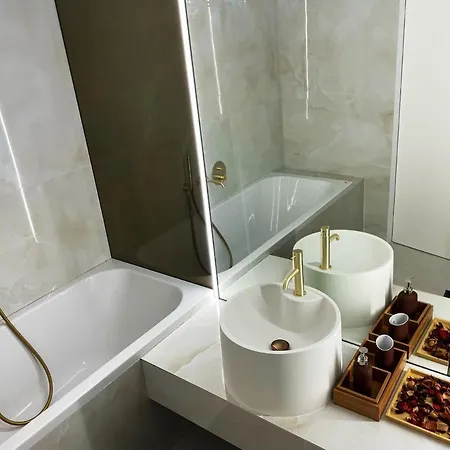 Luxury Wellness--- Cortina North, Pipera- アパート